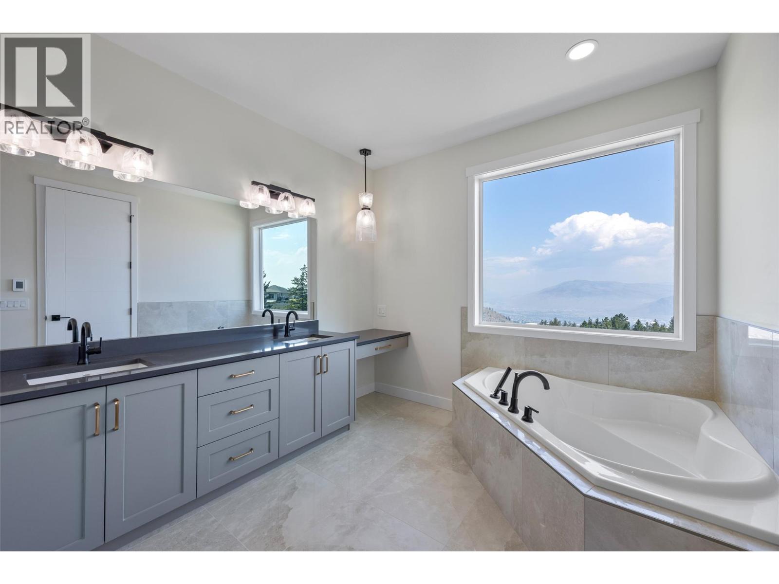 2140 LINFIELD Drive - 30