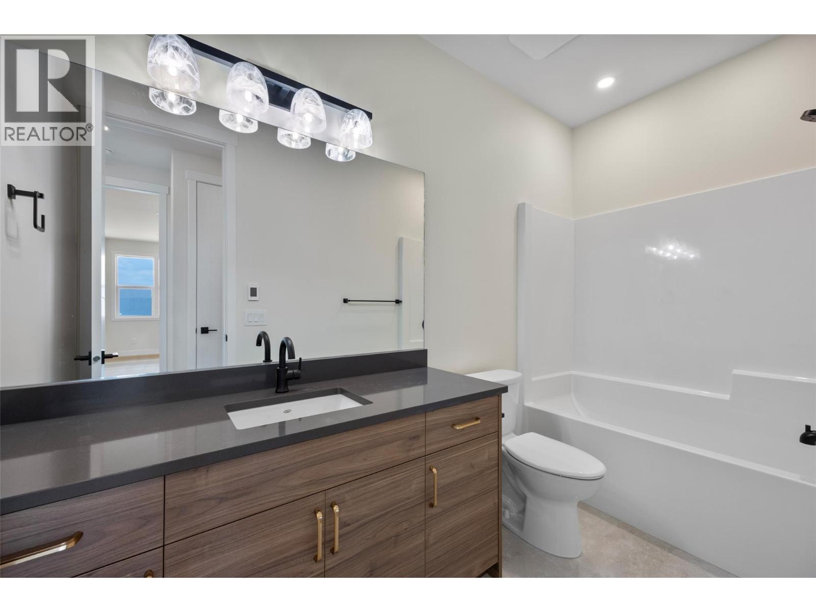 2140 LINFIELD Drive - 34