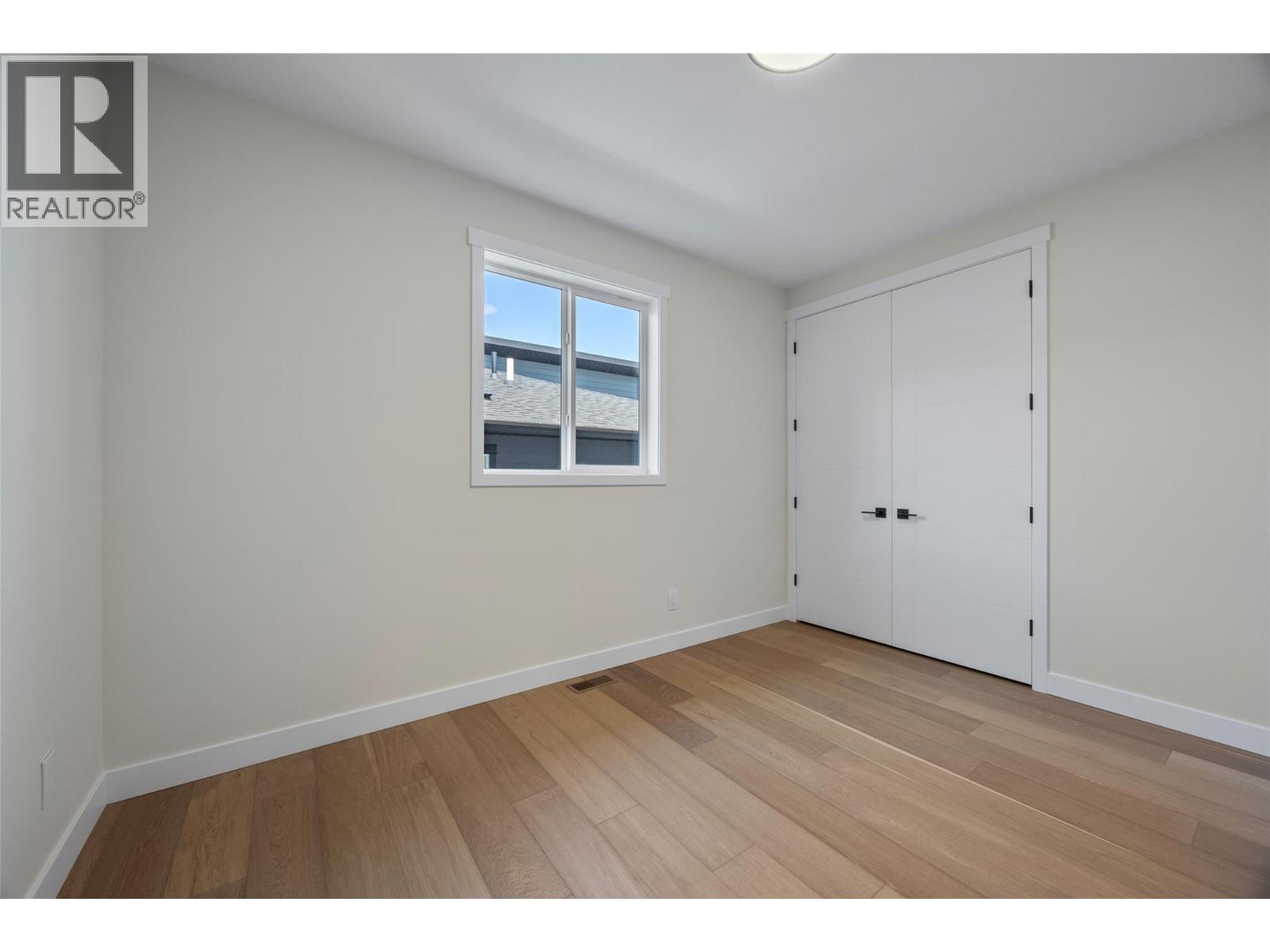 2140 LINFIELD Drive - 35