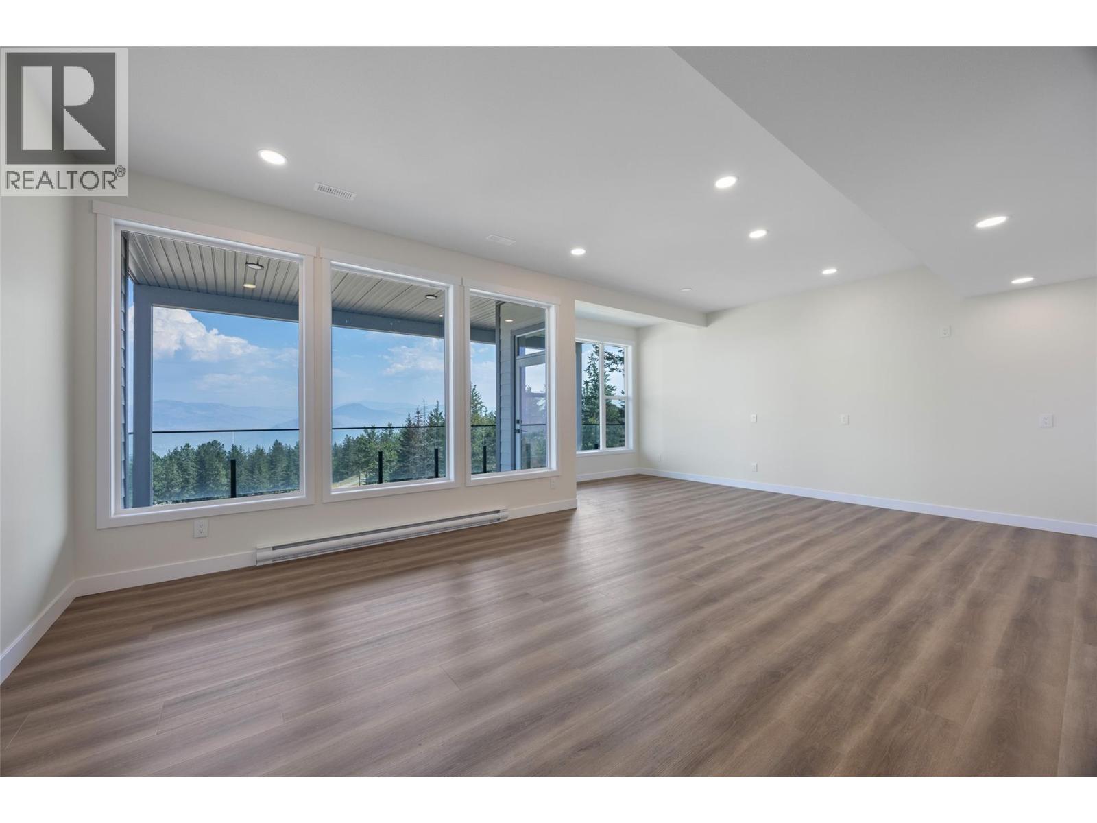 2140 LINFIELD Drive - 36