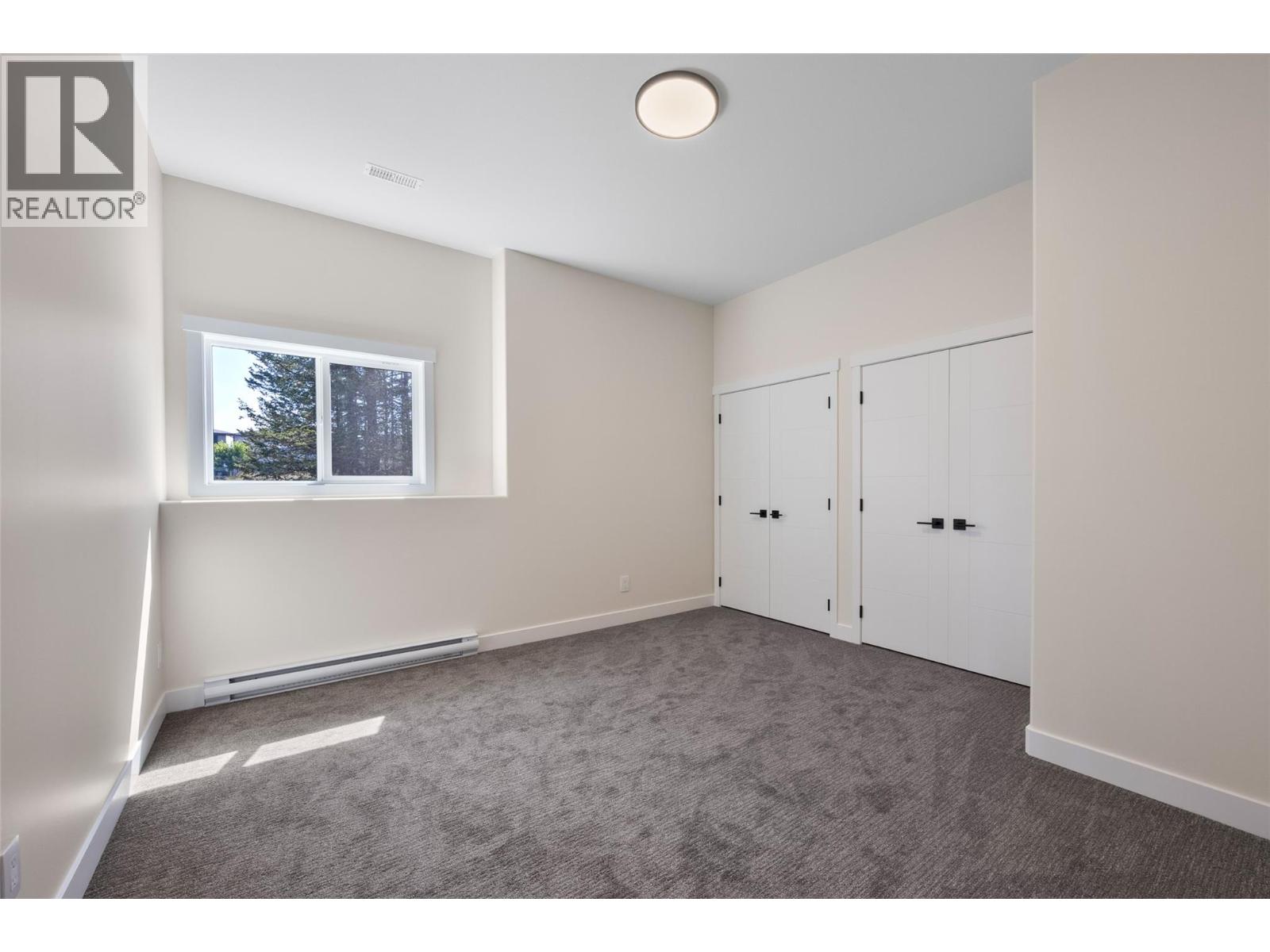 2140 LINFIELD Drive - 40