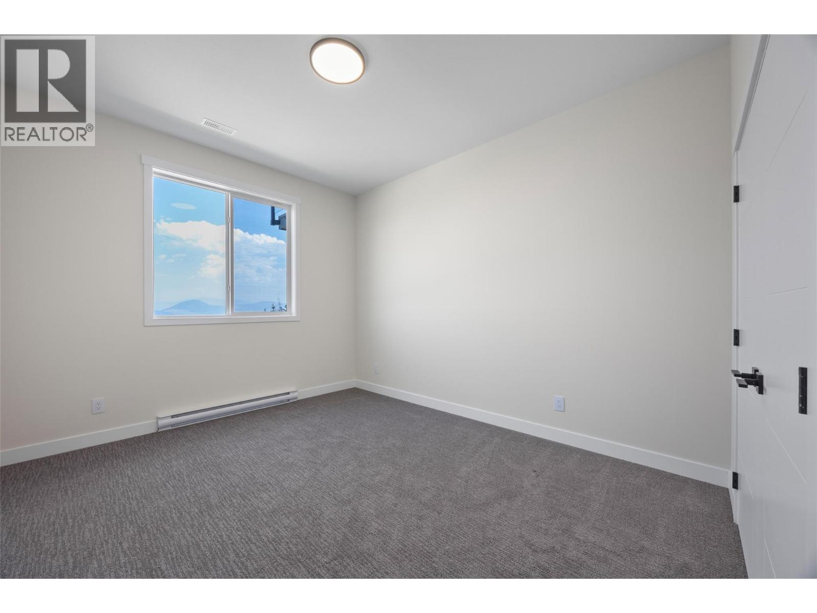 2140 LINFIELD Drive - 43