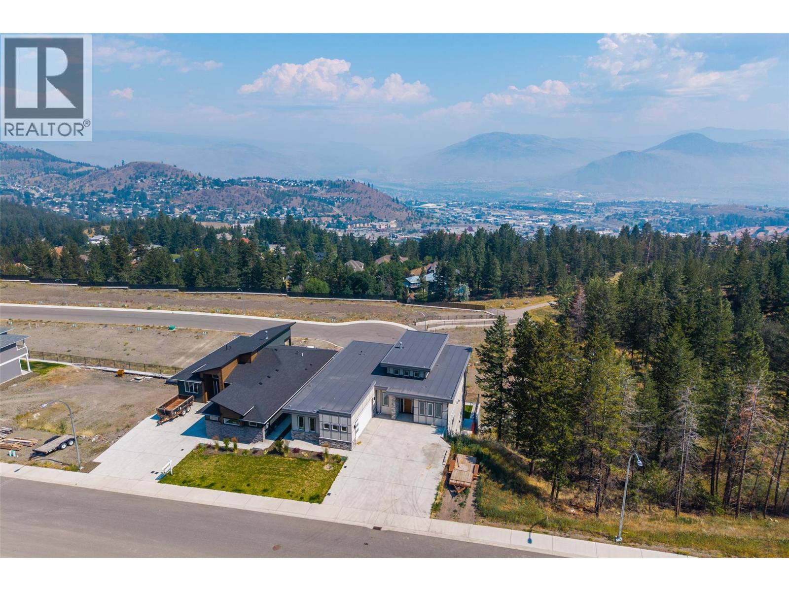 2140 LINFIELD Drive - 61