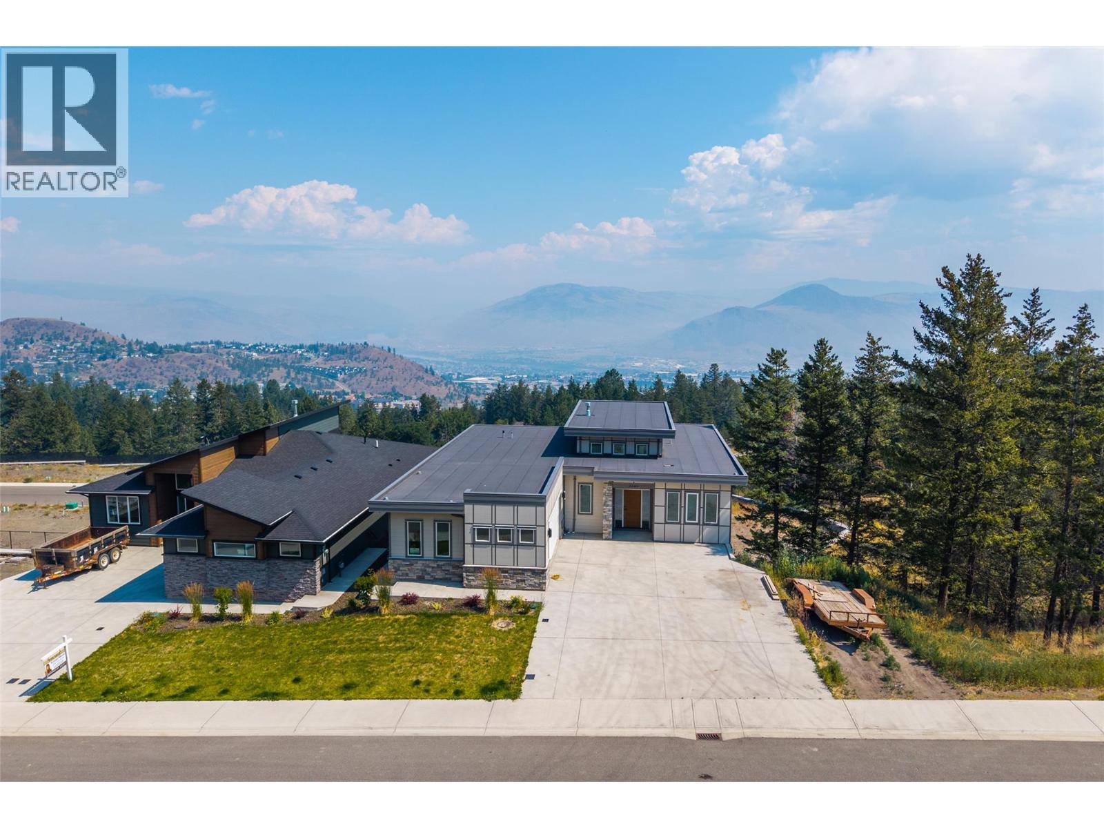 2140 LINFIELD Drive - 62