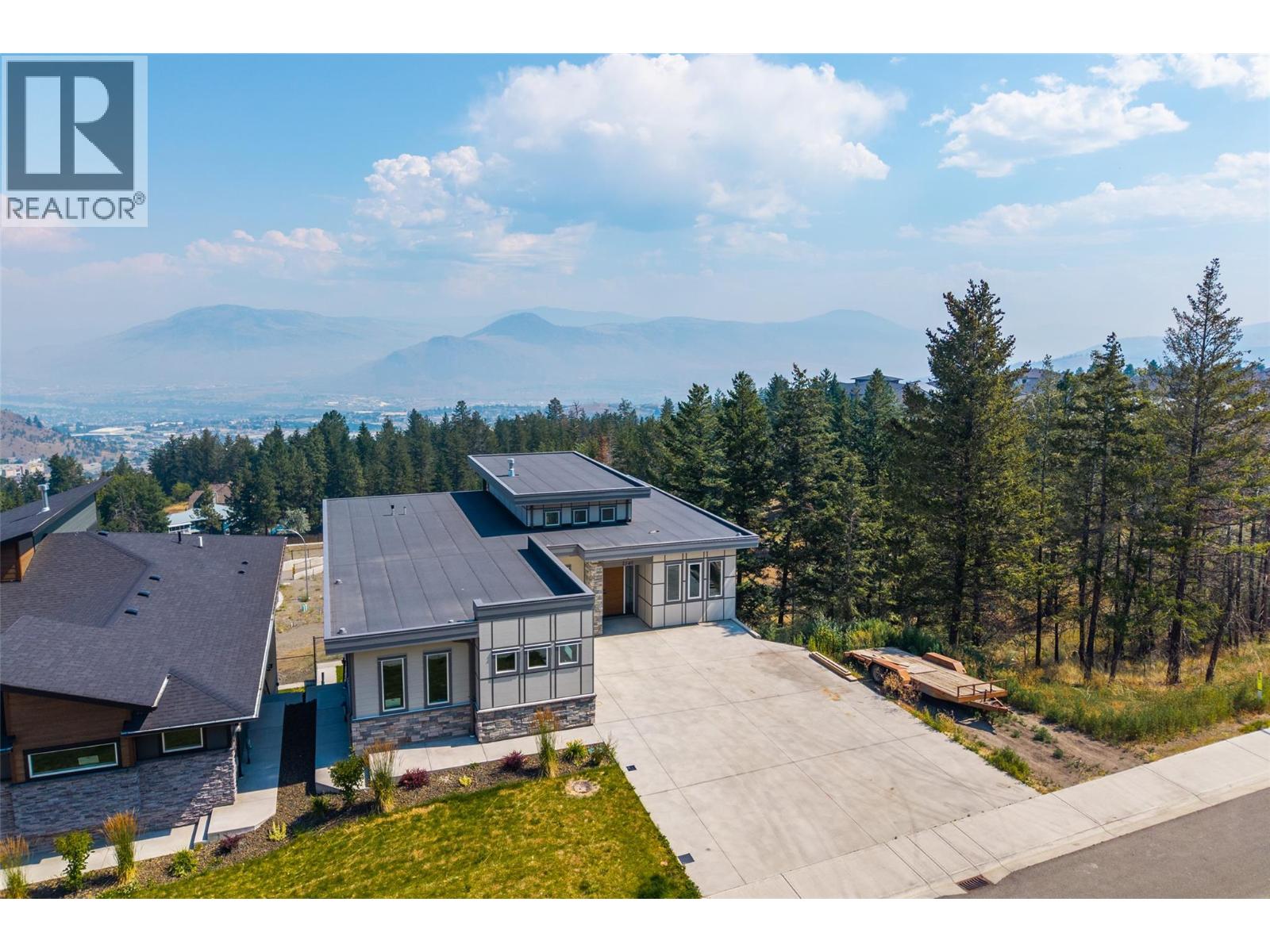 2140 LINFIELD Drive - 64