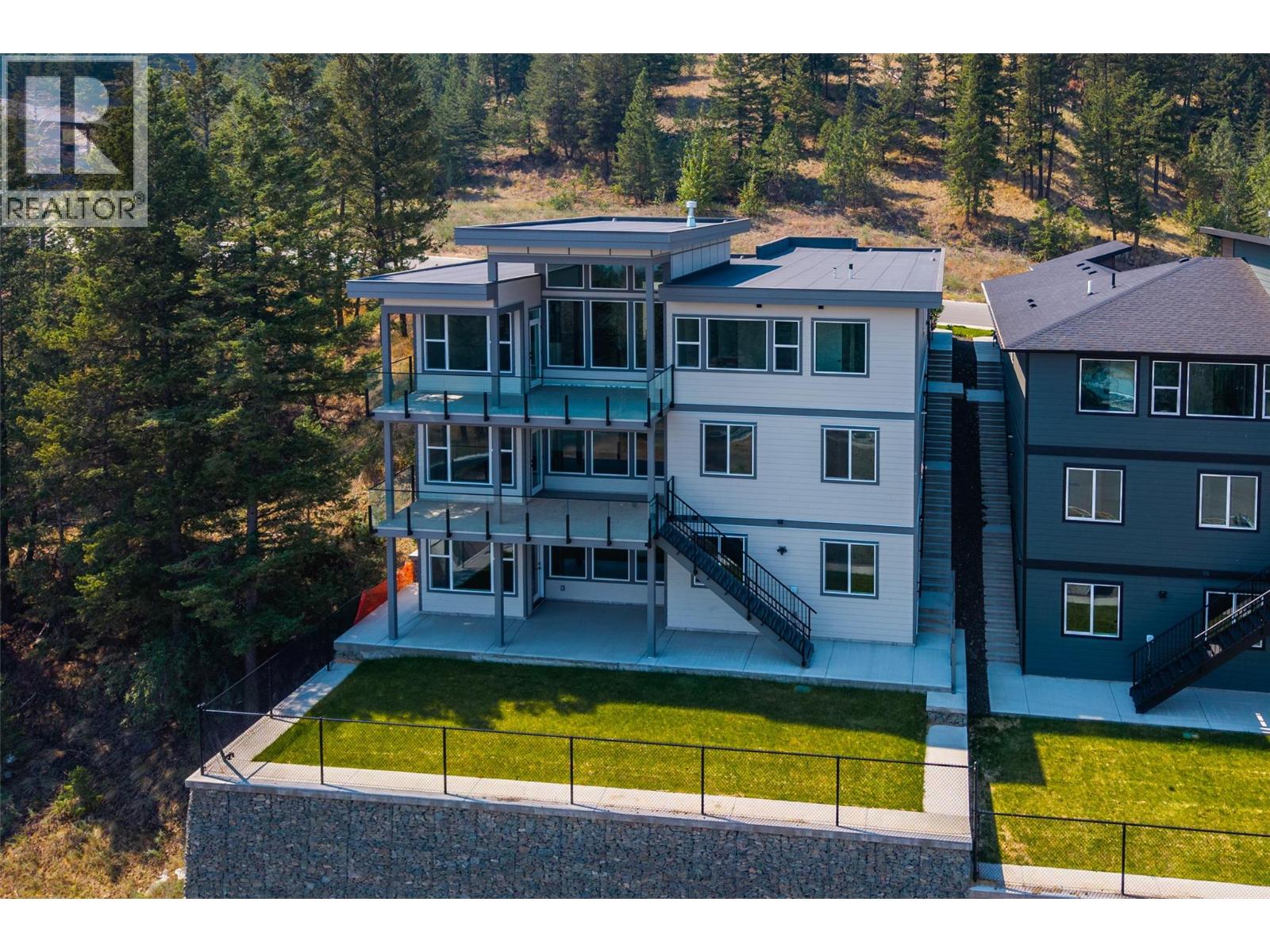 2140 LINFIELD Drive - 65