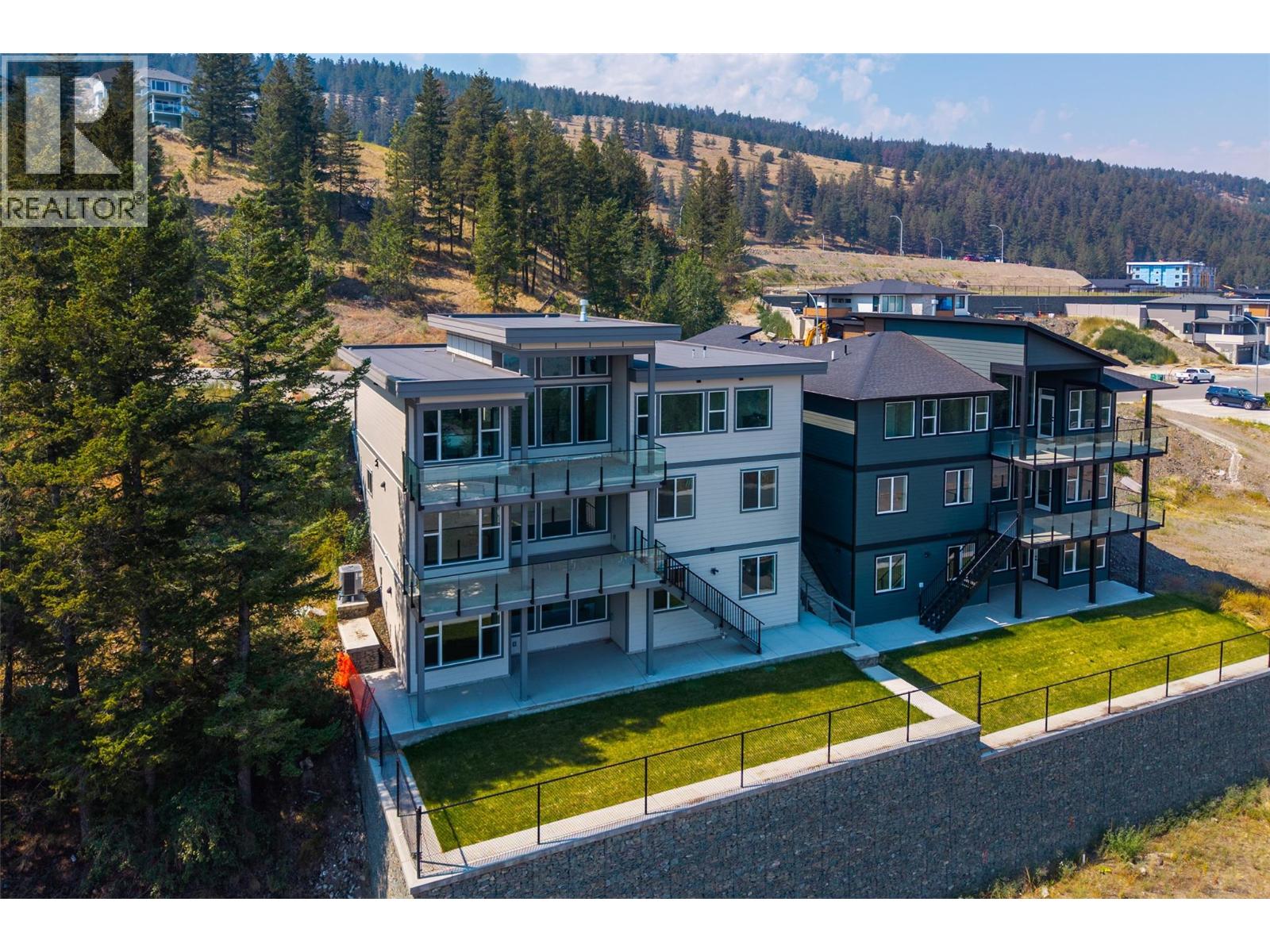 2140 LINFIELD Drive - 66