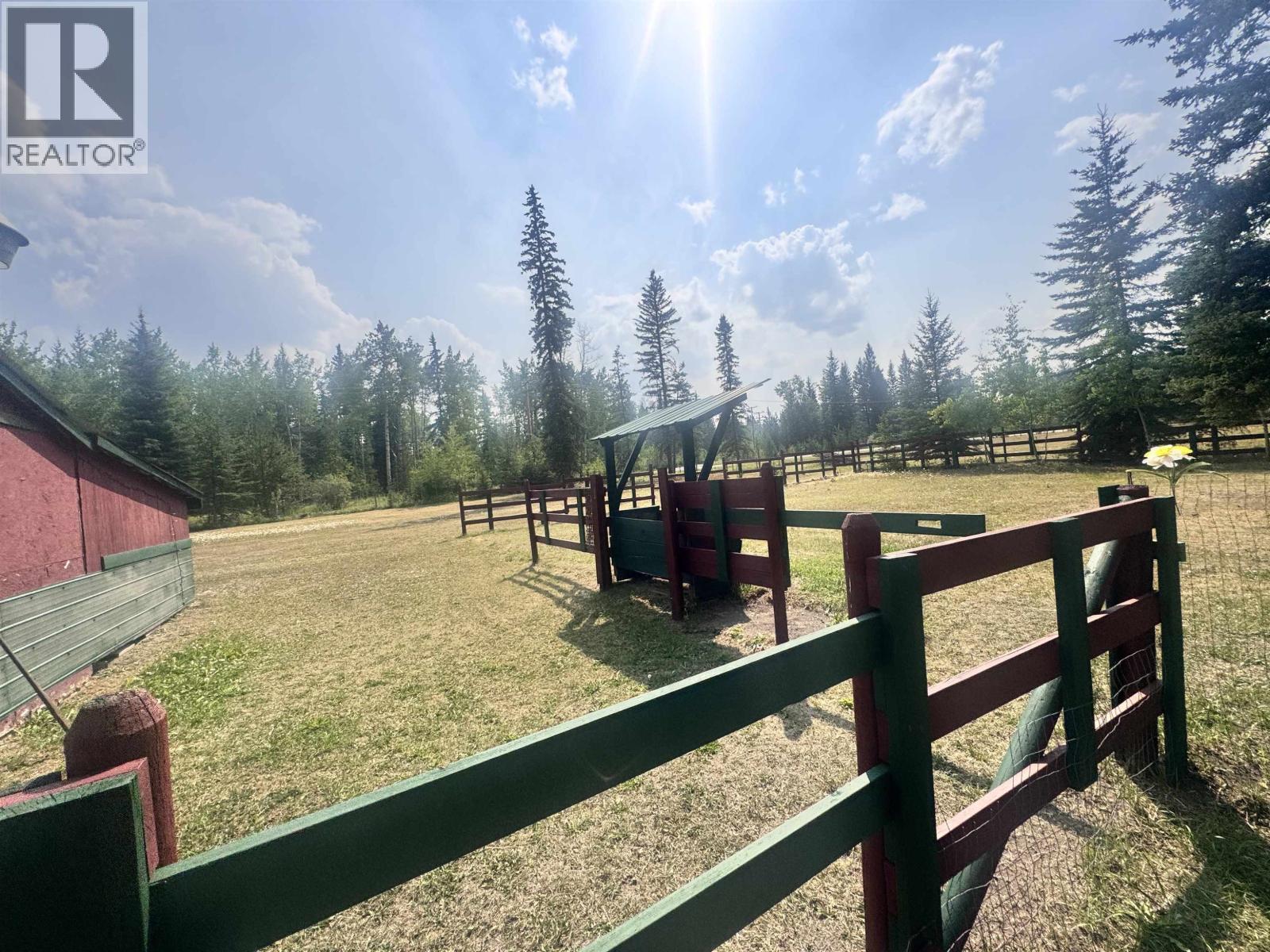 6265 HORSE LAKE ROAD - 36
