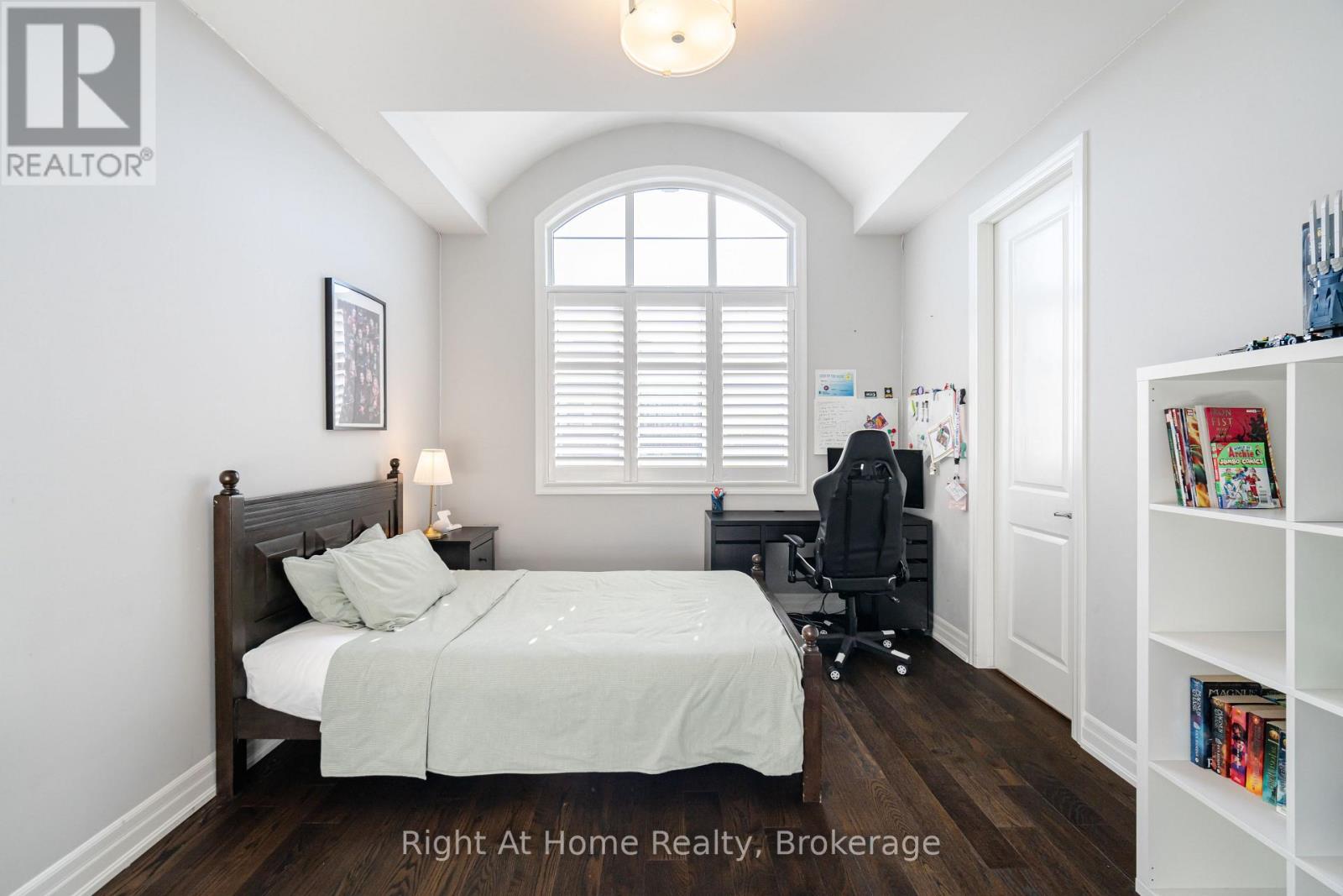 3318 CHARLES BIGGAR DRIVE - 38