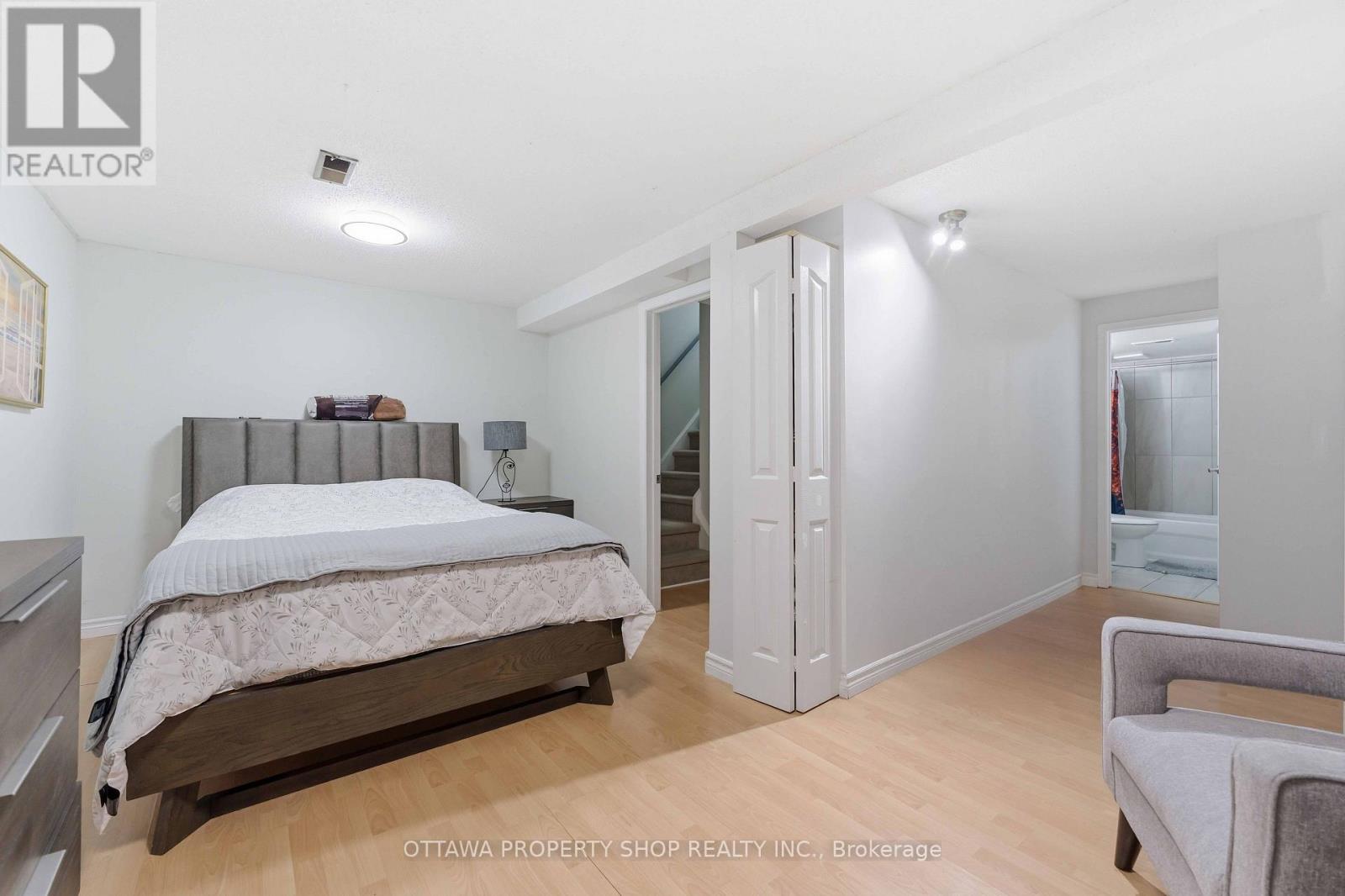 #32 3333 MCCARTHY ROAD - 19