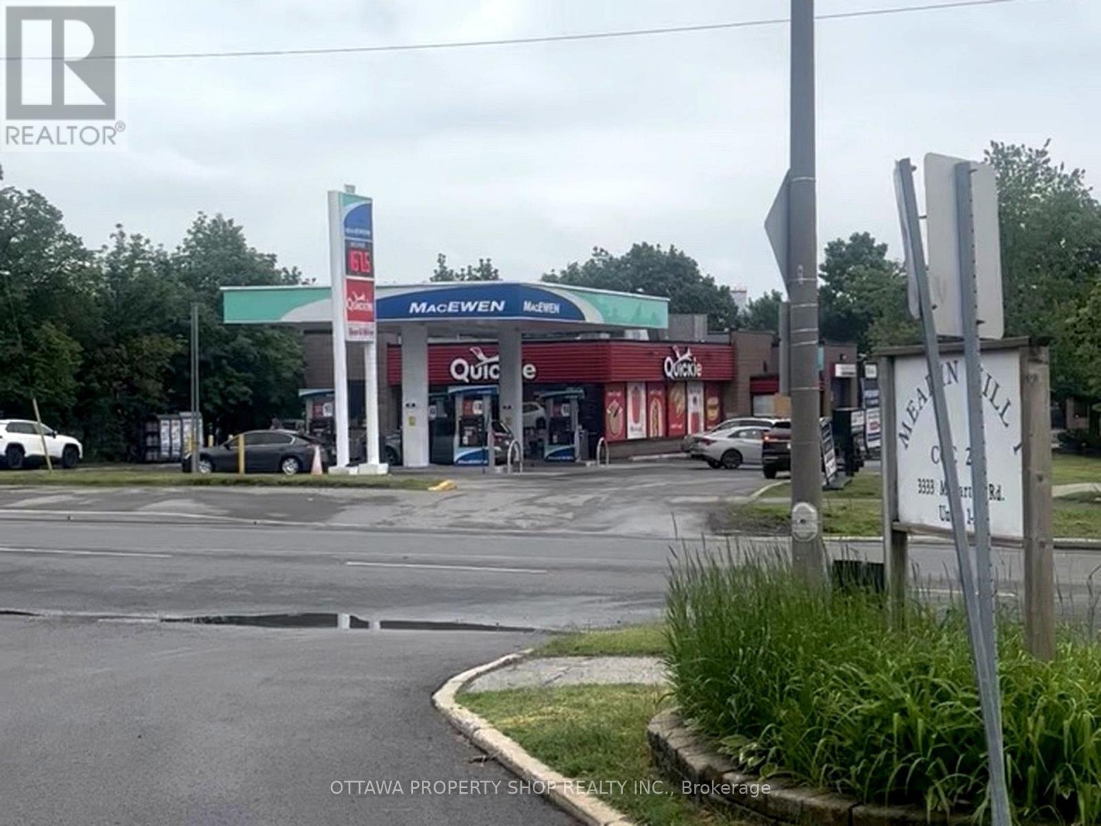 #32 3333 MCCARTHY ROAD - 25