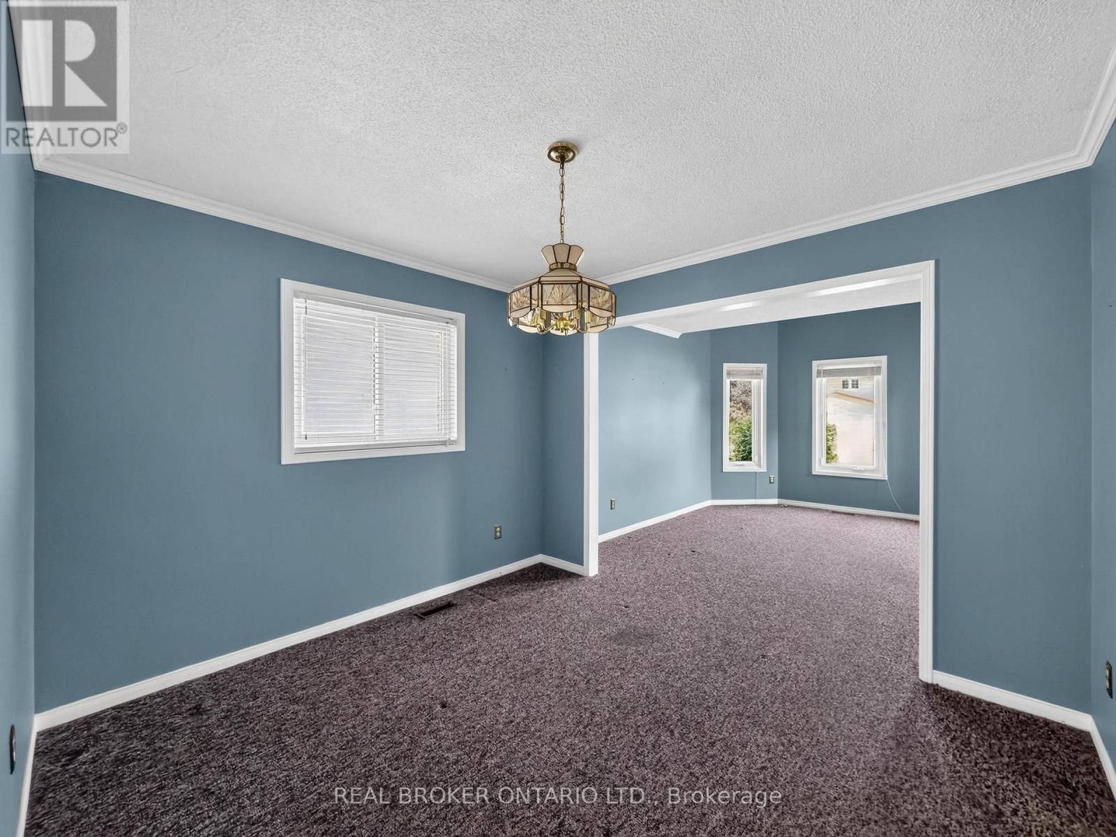 60 ATTWOOD DRIVE - 11