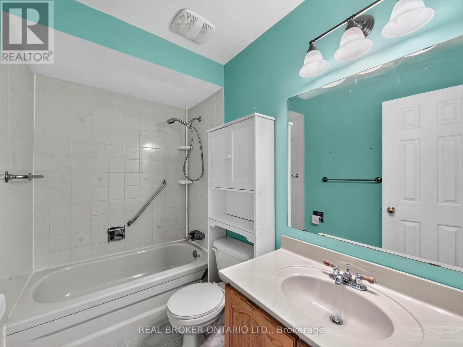 60 ATTWOOD DRIVE - 29
