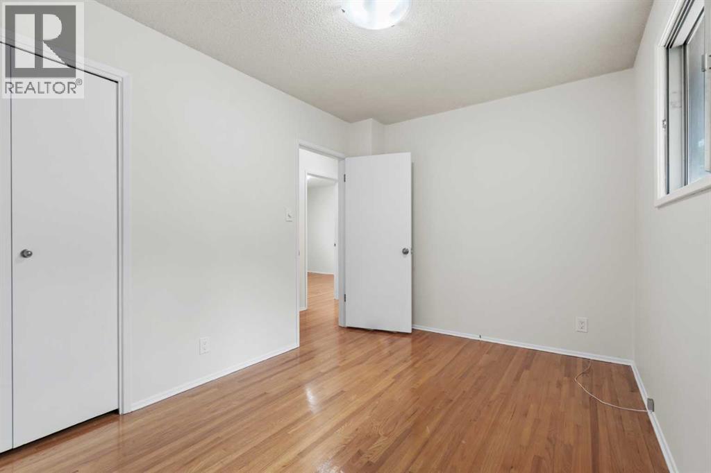6215 Thorncliffe Drive NW - 13