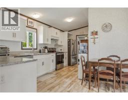 Primary Bedroom - 934 Hutley Road Unit# 8a Lot# 8a, Spallumcheen, BC V4Y0R5 Photo 6