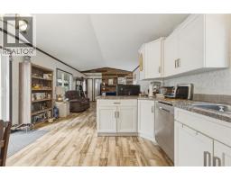 Dining room - 934 Hutley Road Unit# 8a Lot# 8a, Spallumcheen, BC V4Y0R5 Photo 8