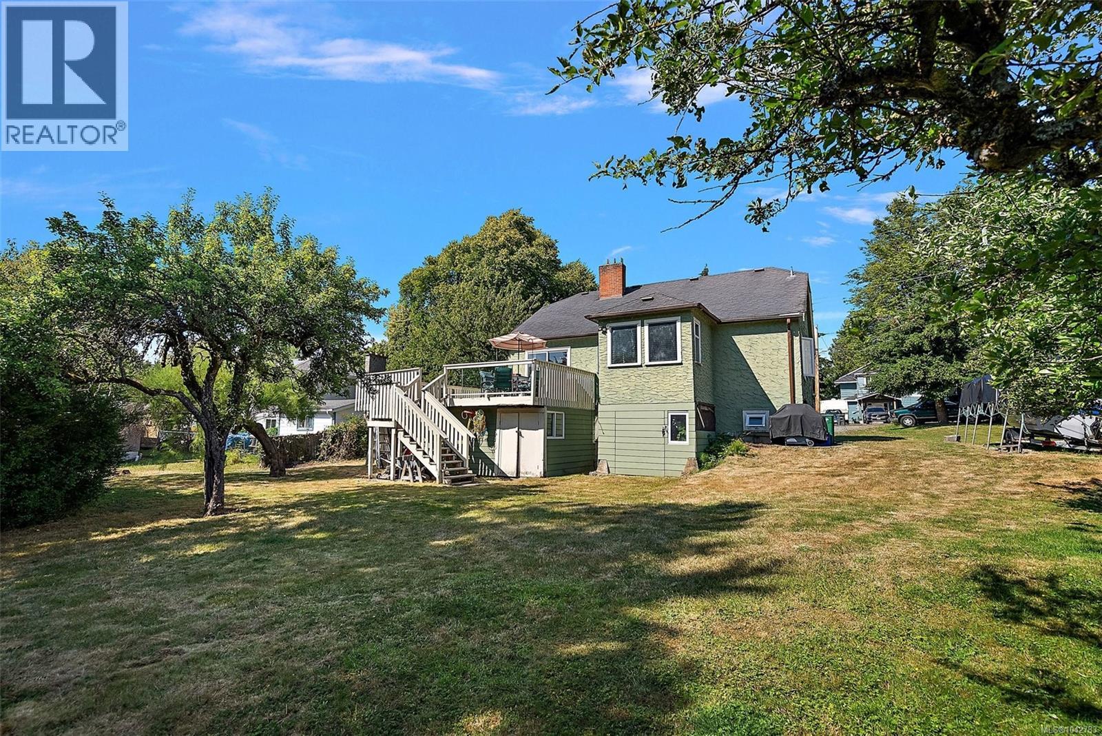 81 Logan Ave - 29
