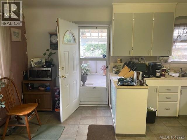 2684 5th Ave - 19