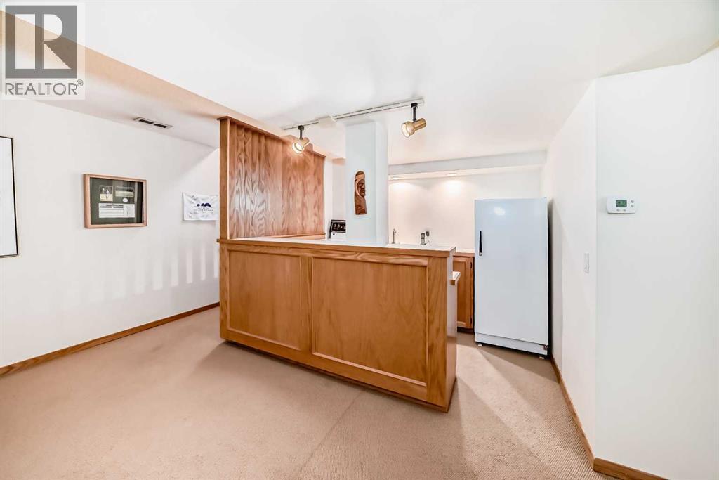 123 Varsity Estates Grove NW - 44