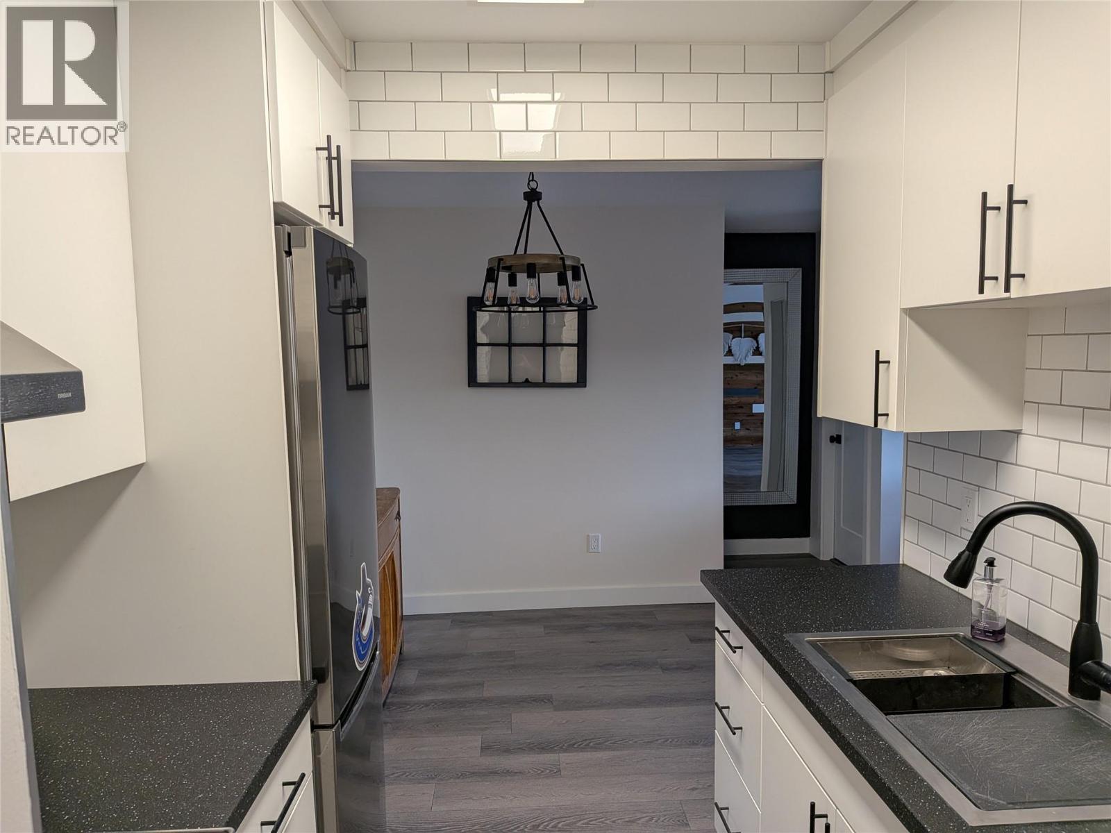 #306 308 Chartrand Avenue - 5