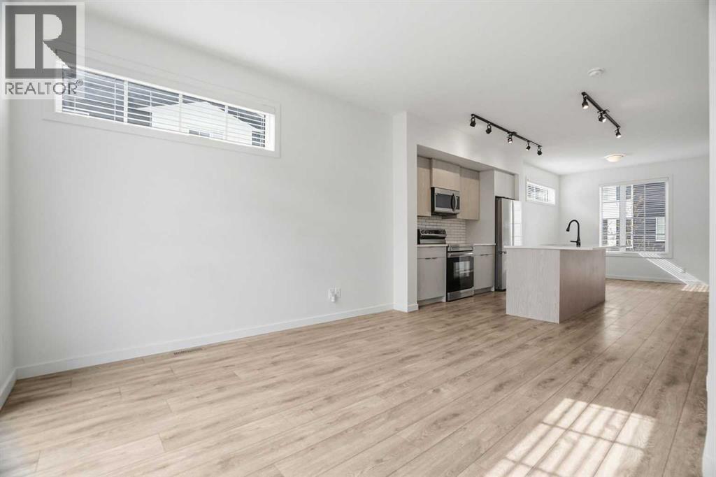 32 Walgrove Common SE - 12
