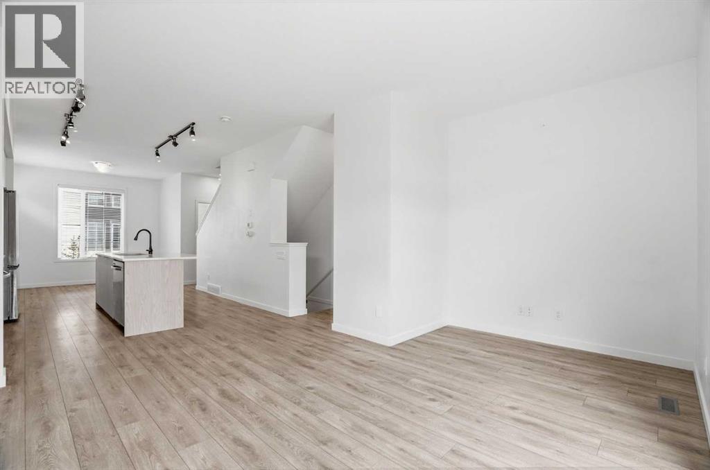 32 Walgrove Common SE - 17