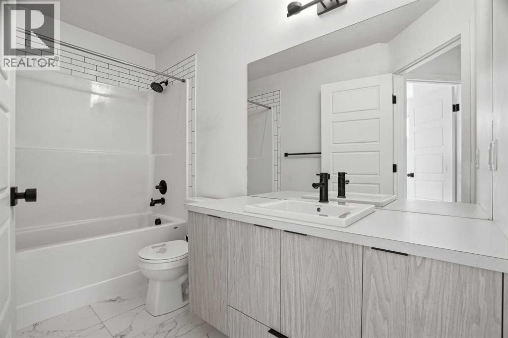 32 Walgrove Common SE - 34