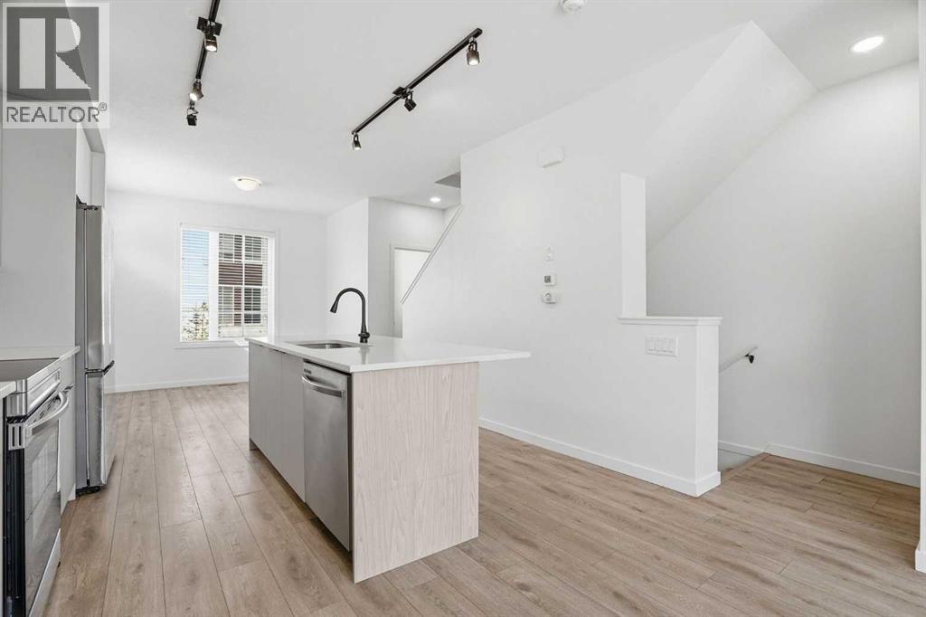 32 Walgrove Common SE - 15