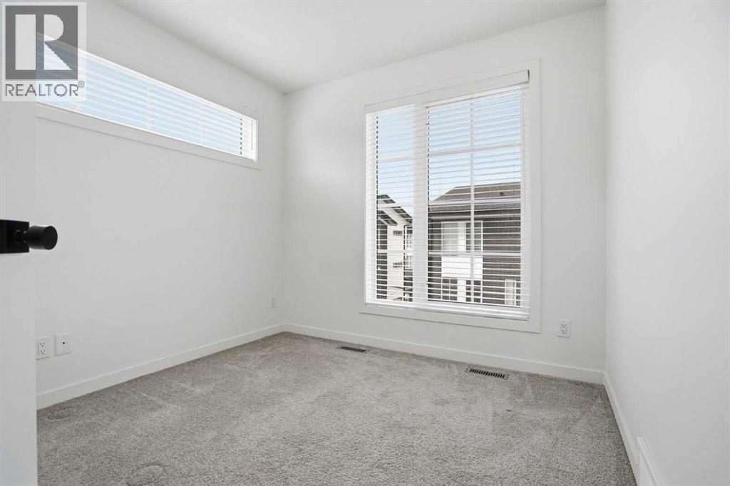 32 Walgrove Common SE - 31