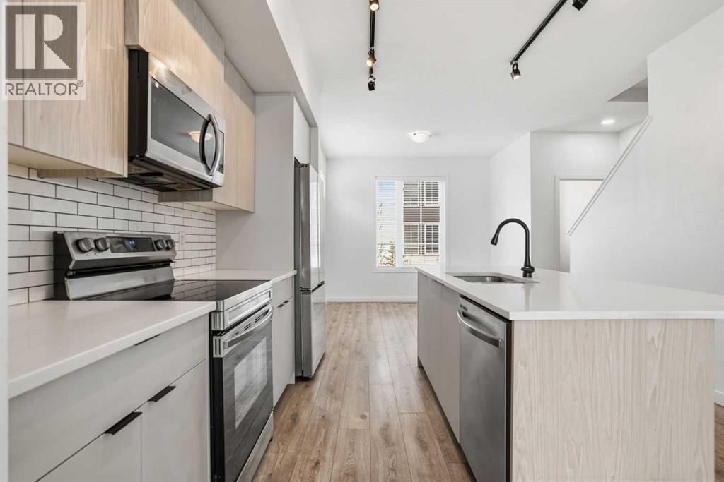 32 Walgrove Common SE - 5