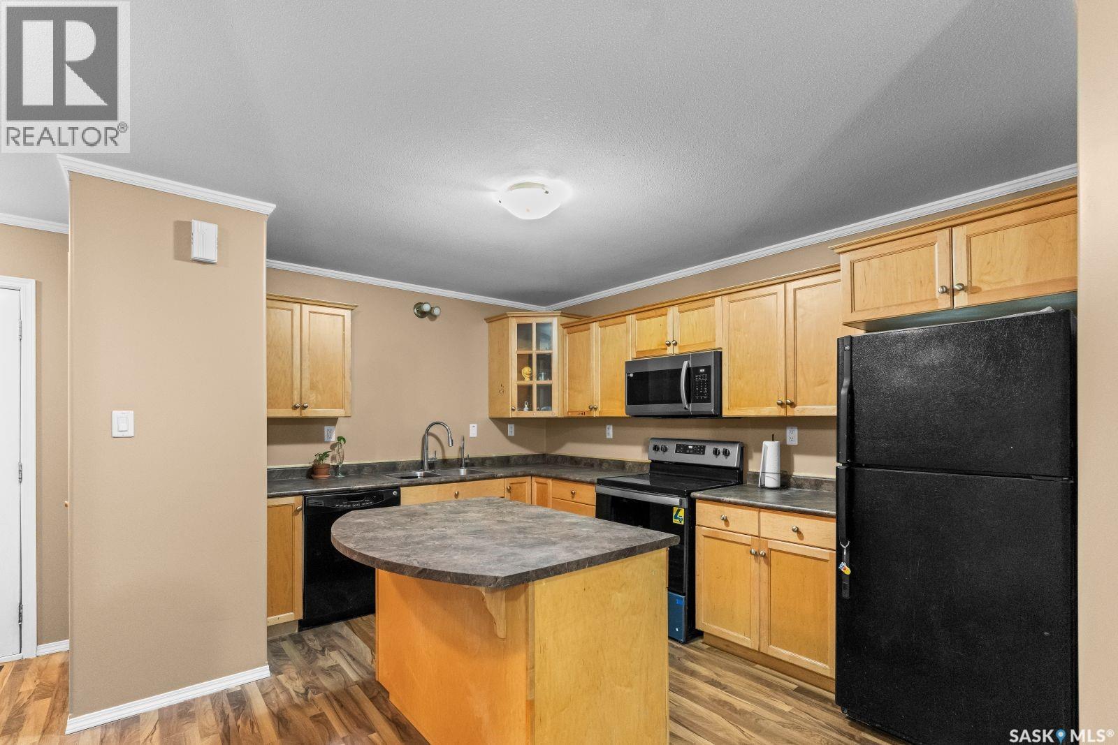 1002 715 Hart ROAD — photo 8