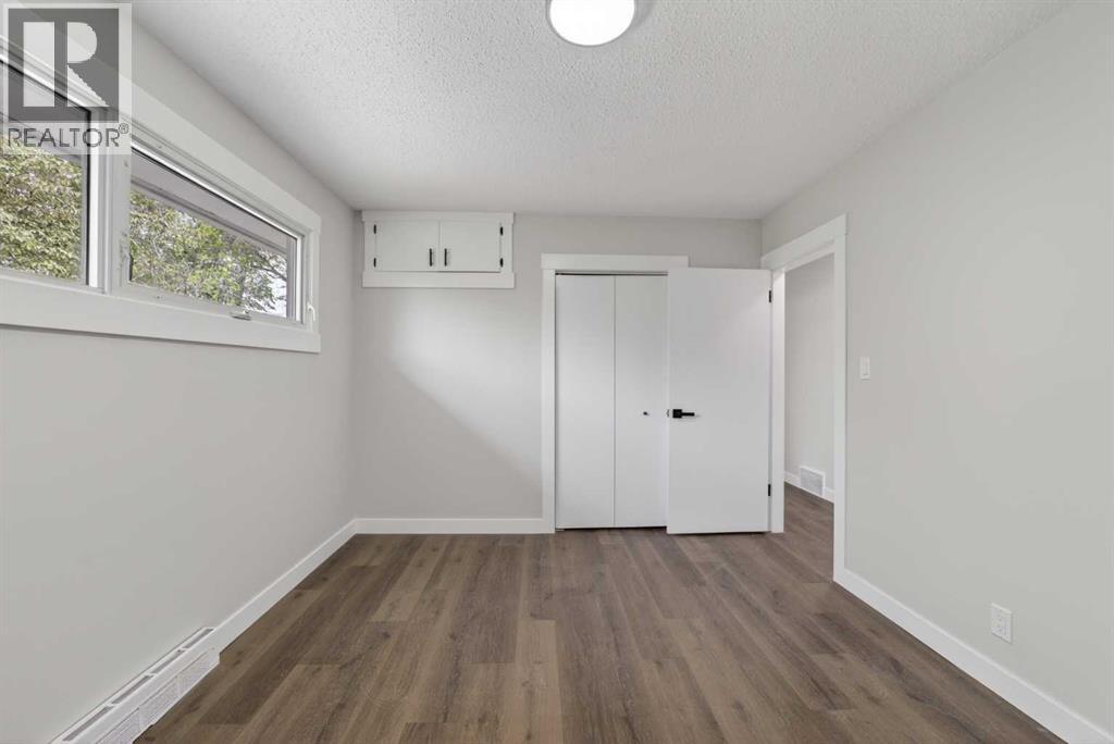 5202 56 Avenue - 18