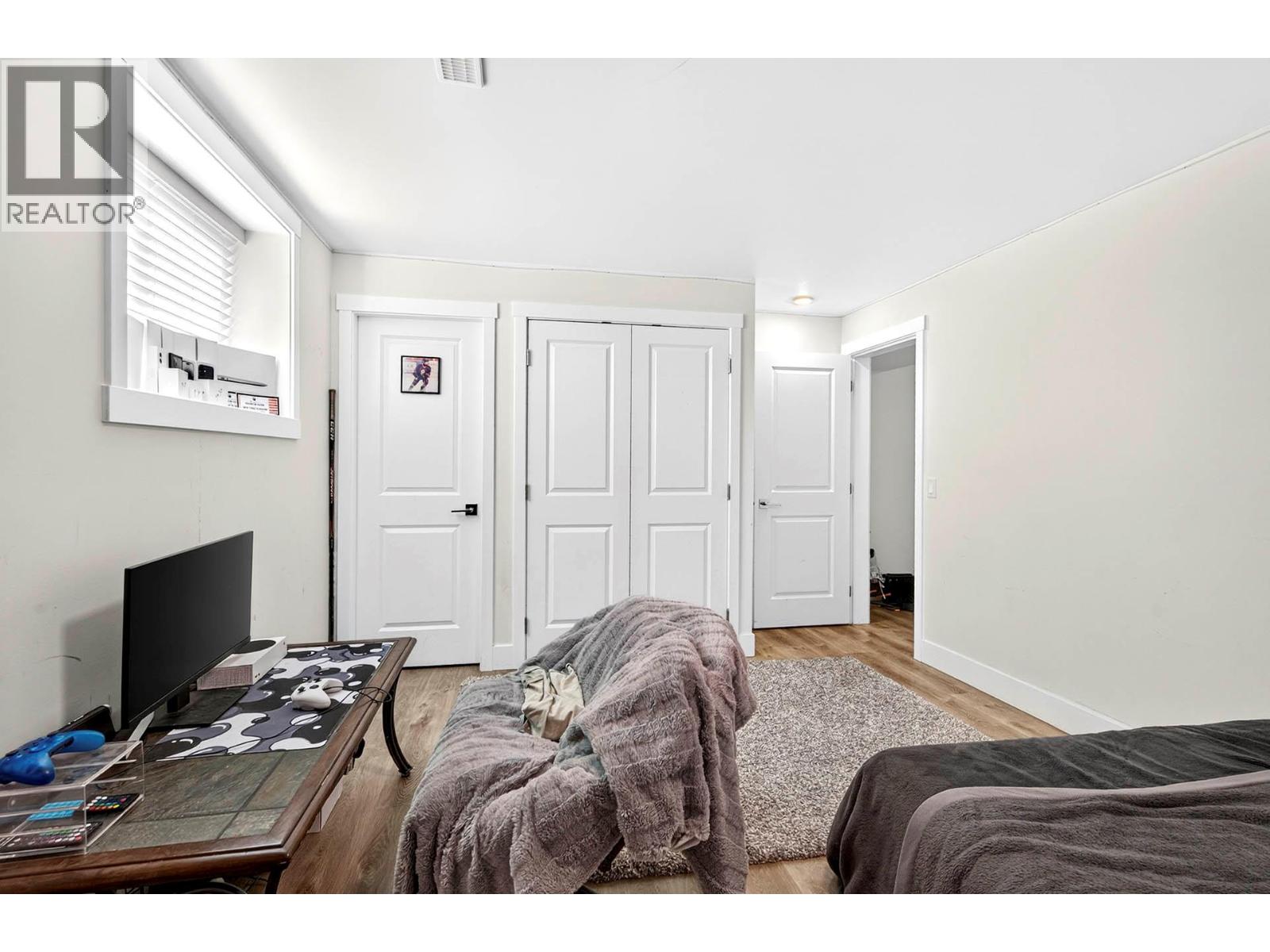 3585 Navatanee Drive - 33