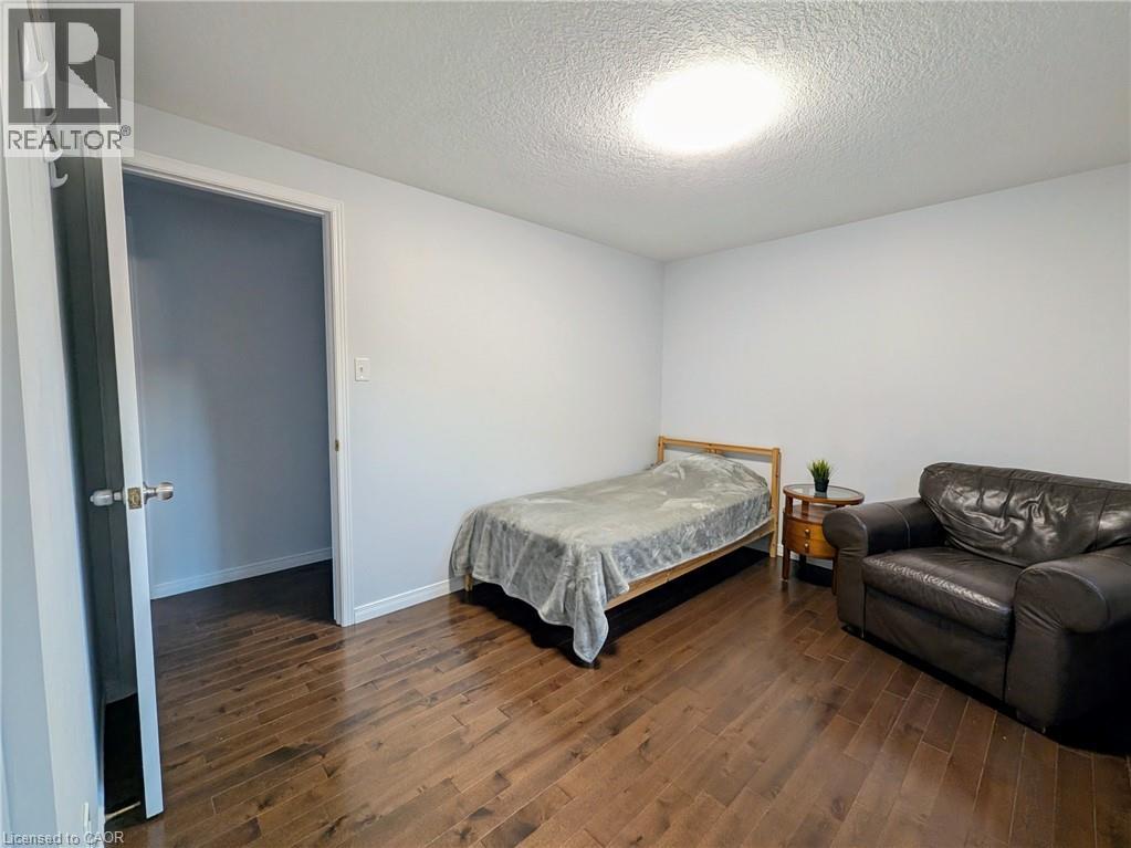 553 BLUE BEECH Boulevard - 17