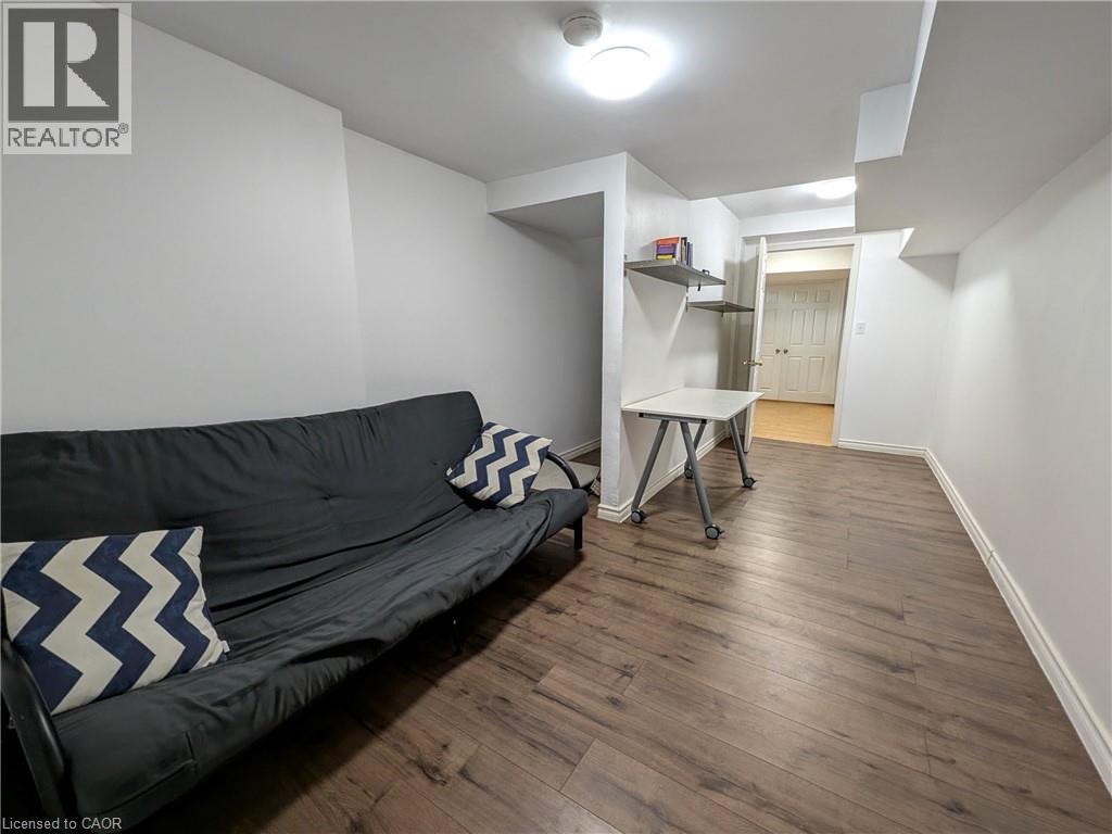 553 BLUE BEECH Boulevard - 27