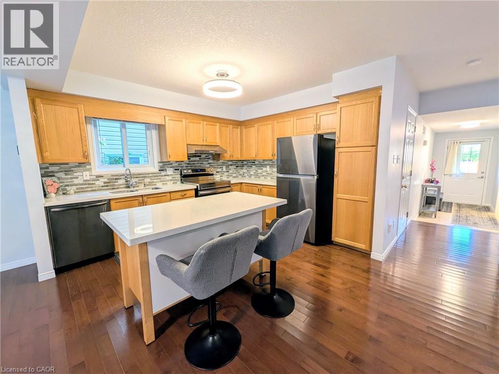 553 BLUE BEECH Boulevard - 2