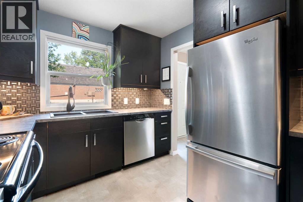 #90 330 Canterbury Drive SW - Image 13