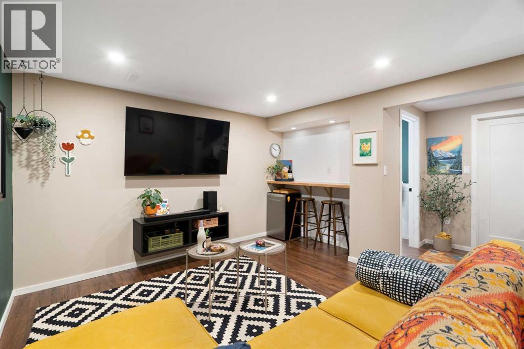 #90 330 Canterbury Drive SW - Image 23