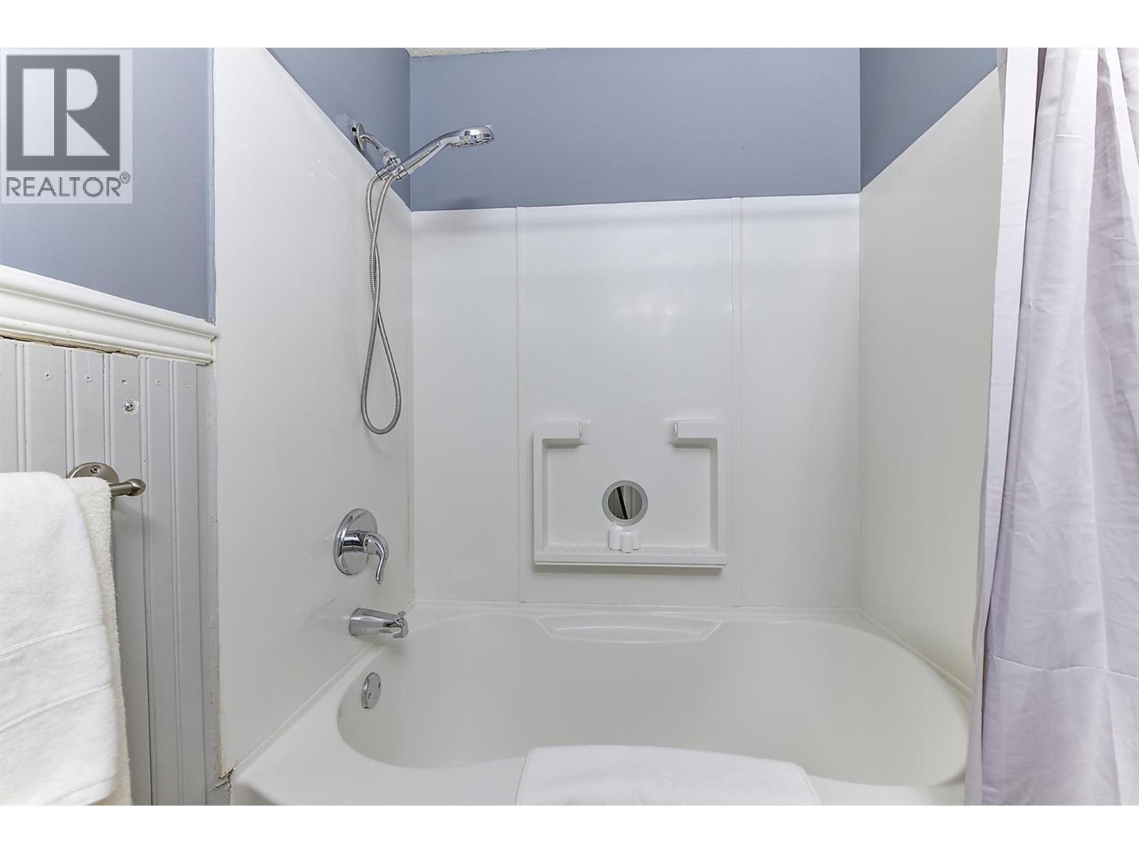 #404 3155 Gordon Drive - 12