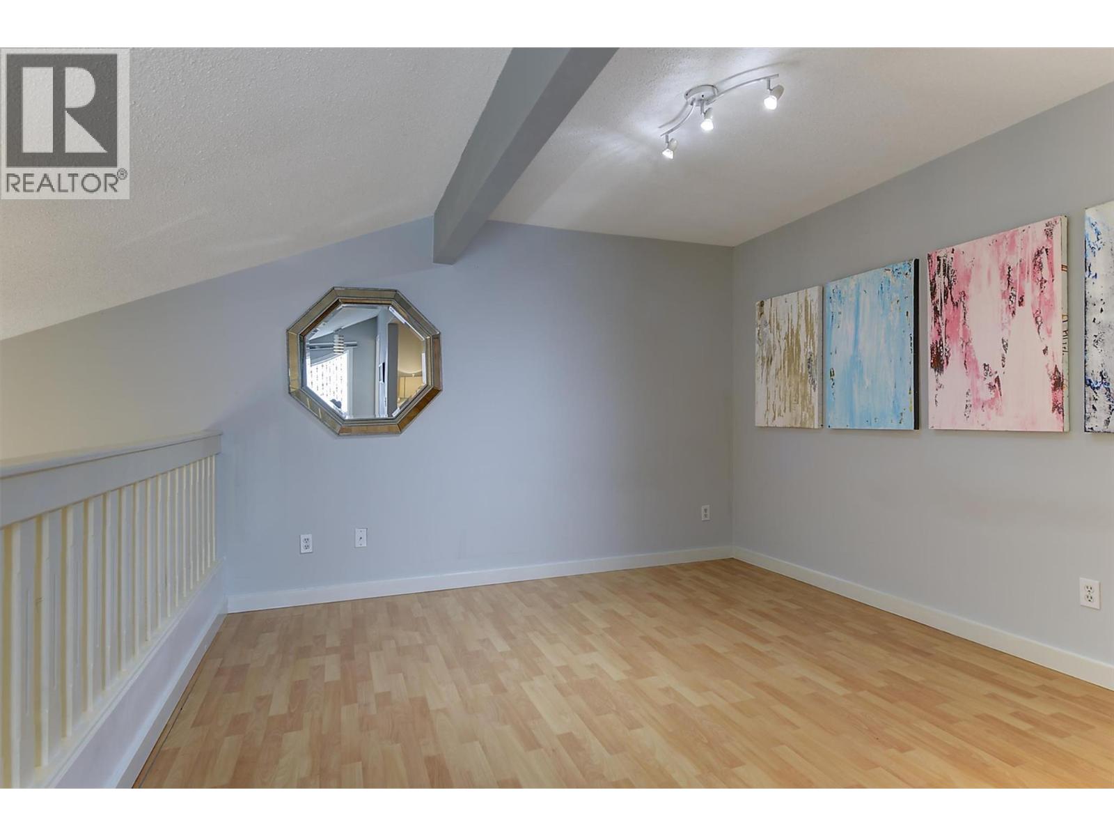 #404 3155 Gordon Drive - 18