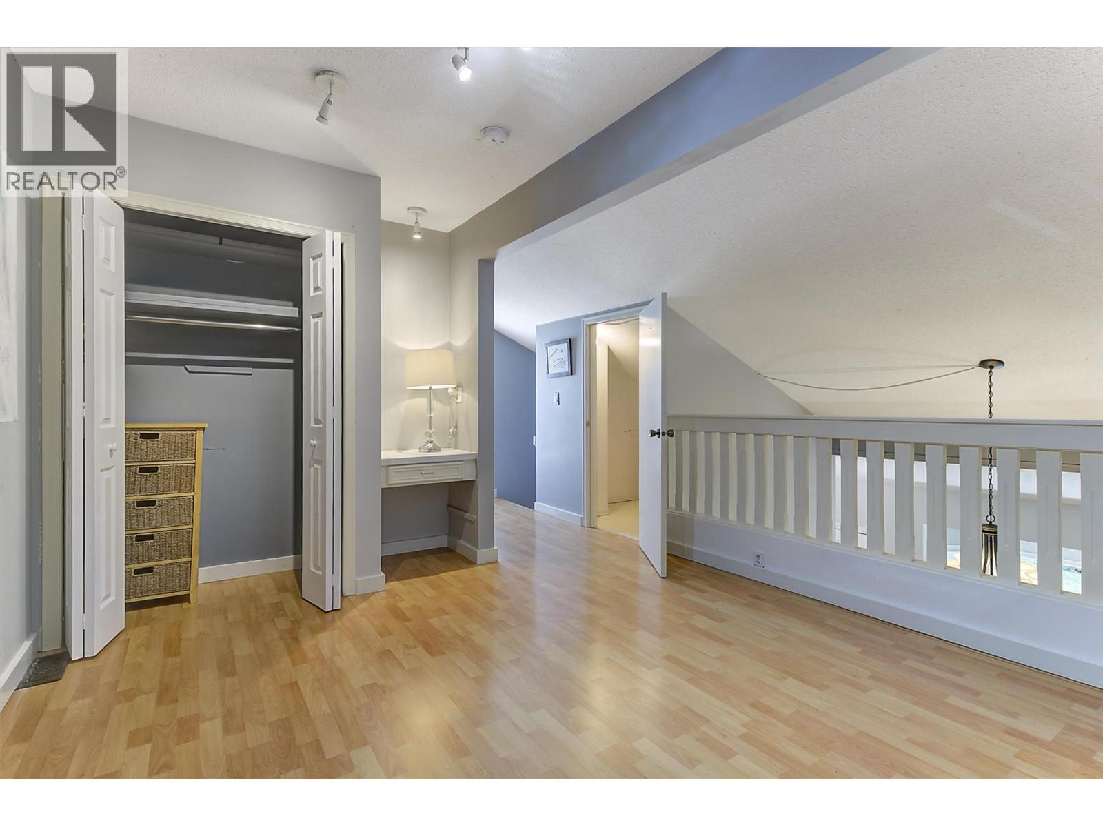 #404 3155 Gordon Drive - 20