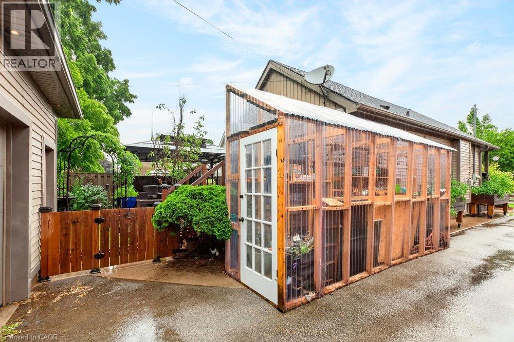 73 MARGERY Avenue - 36