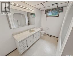 512 1st Street N, Cabri, SK S0N0J0 Photo 29