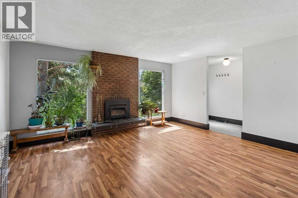 2524 106 Avenue SW - 3