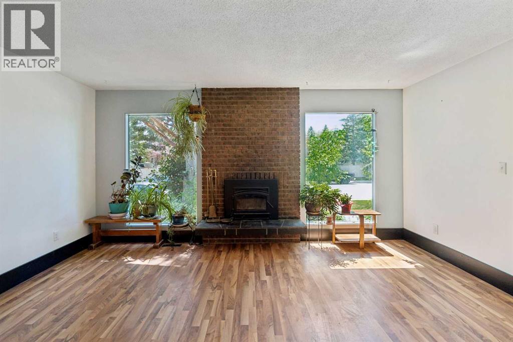2524 106 Avenue SW - 4