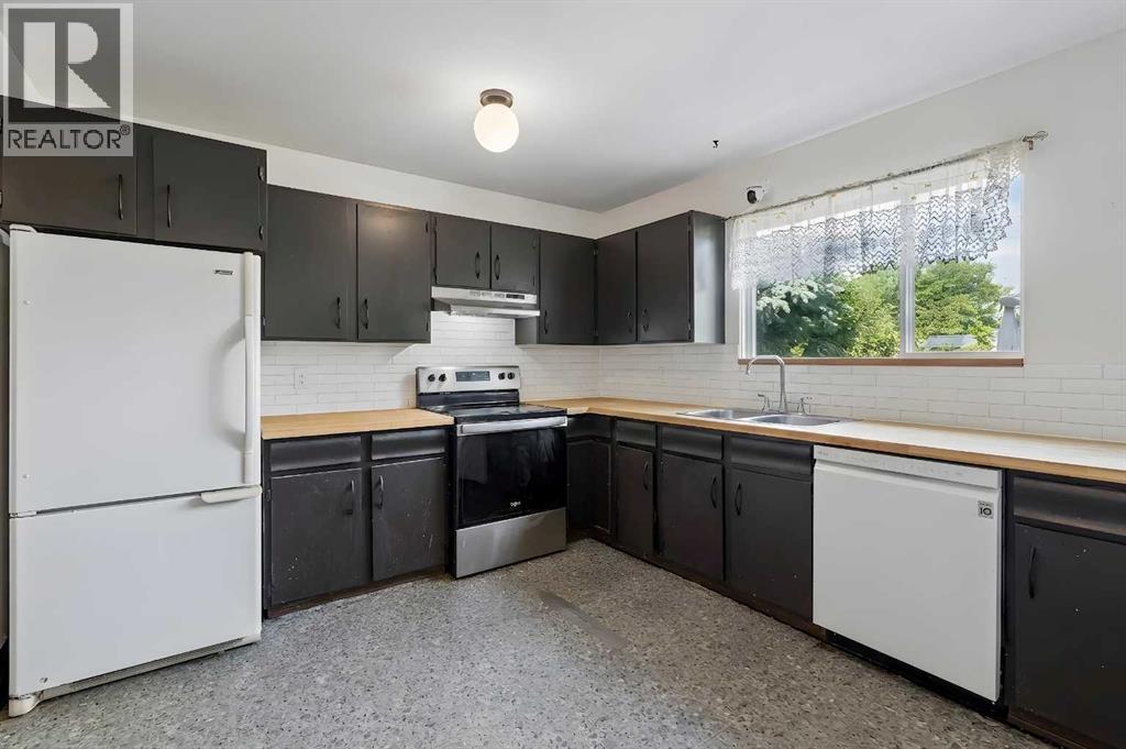 2524 106 Avenue SW - 6