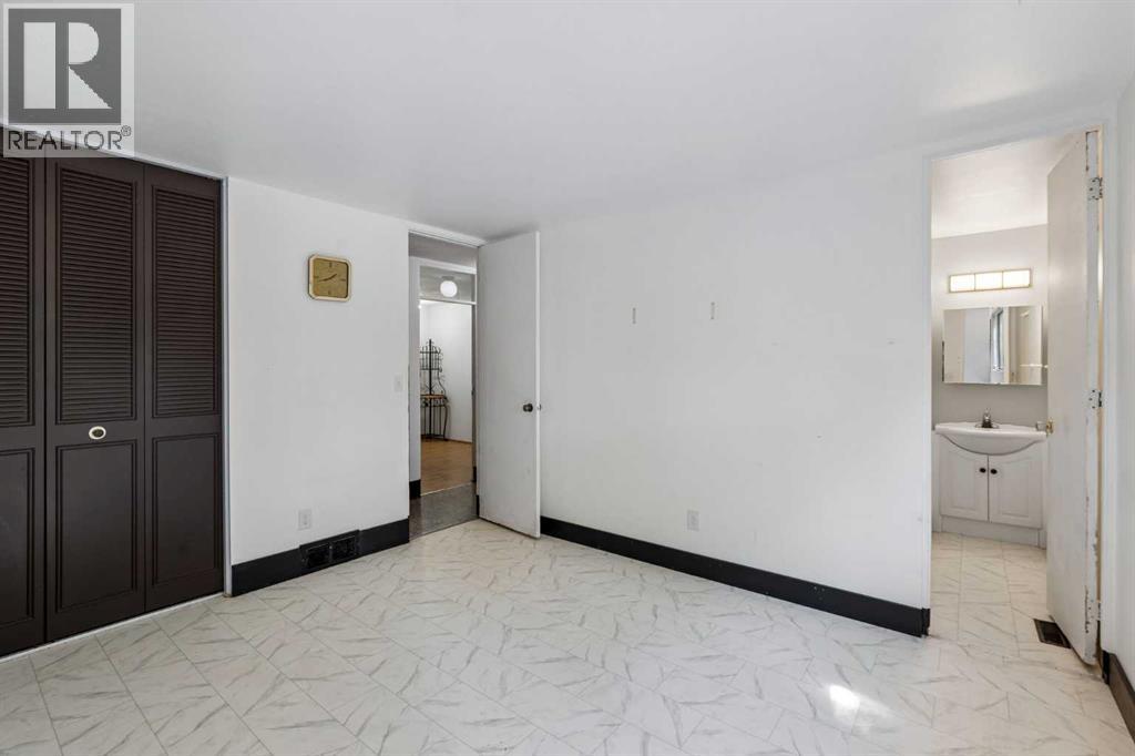 2524 106 Avenue SW - 11