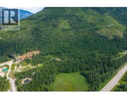 5597 Avoca Road, Malakwa, BC V0E2J0 Photo 8