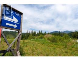 5597 Avoca Road, Malakwa, BC V0E2J0 Photo 9