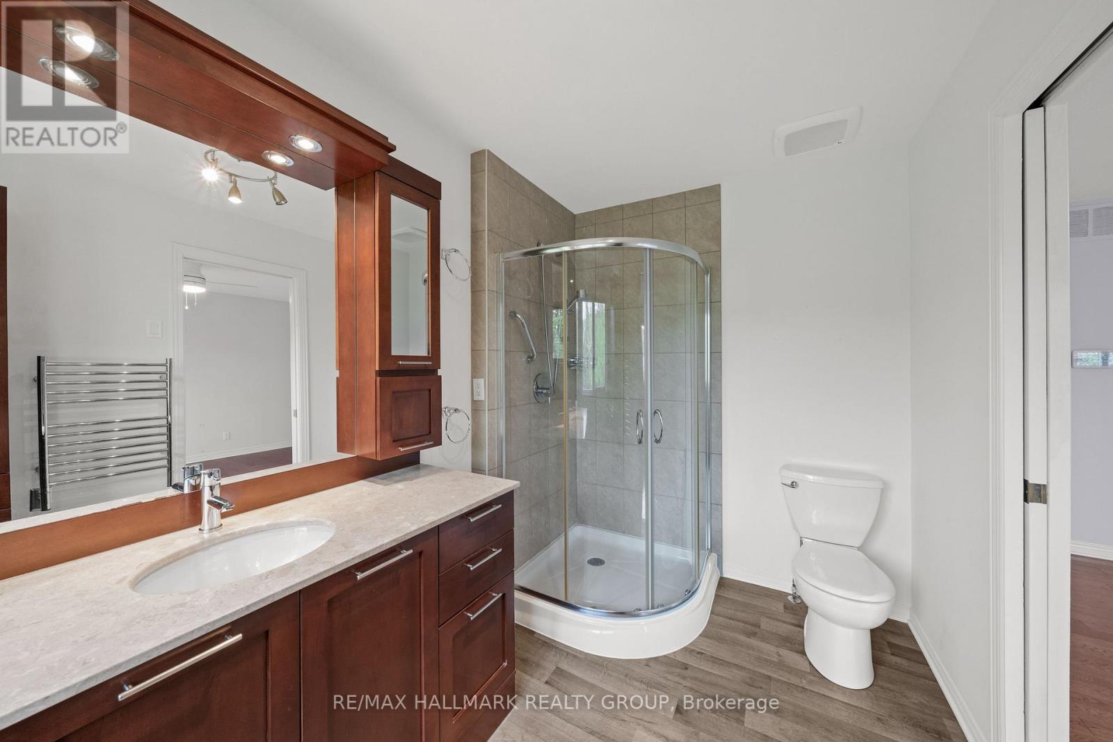 3 Bed, 3 Bath House for Rent in Ottawa – 44 DUNBARTON COURT, Ottawa – MLS# X13574952 - Image 50